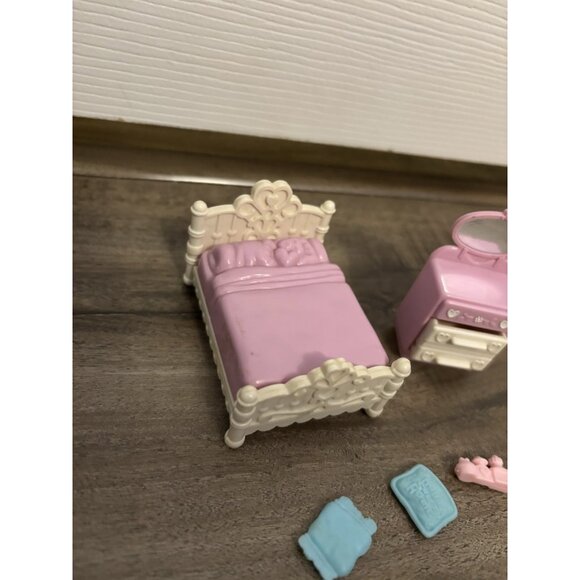 Vintage 1988 Fisher Price #5173 Precious Places Bedroom, Replacement - Picture 2 of 6